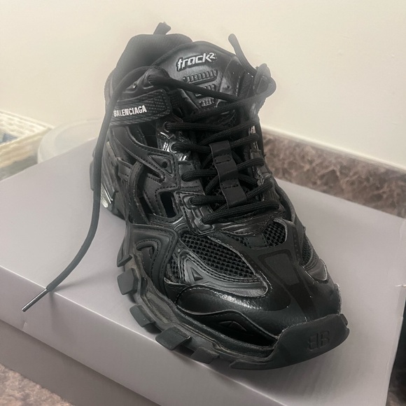 Balenciaga track 2. Only been worn 3 times .need them off my hands - Picture 6 of 6
